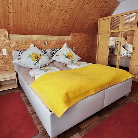 Ferienhaus Neumann - Ein Ganzes Haus Fuer Ihren Urlaub! Hessenburg Esterno foto