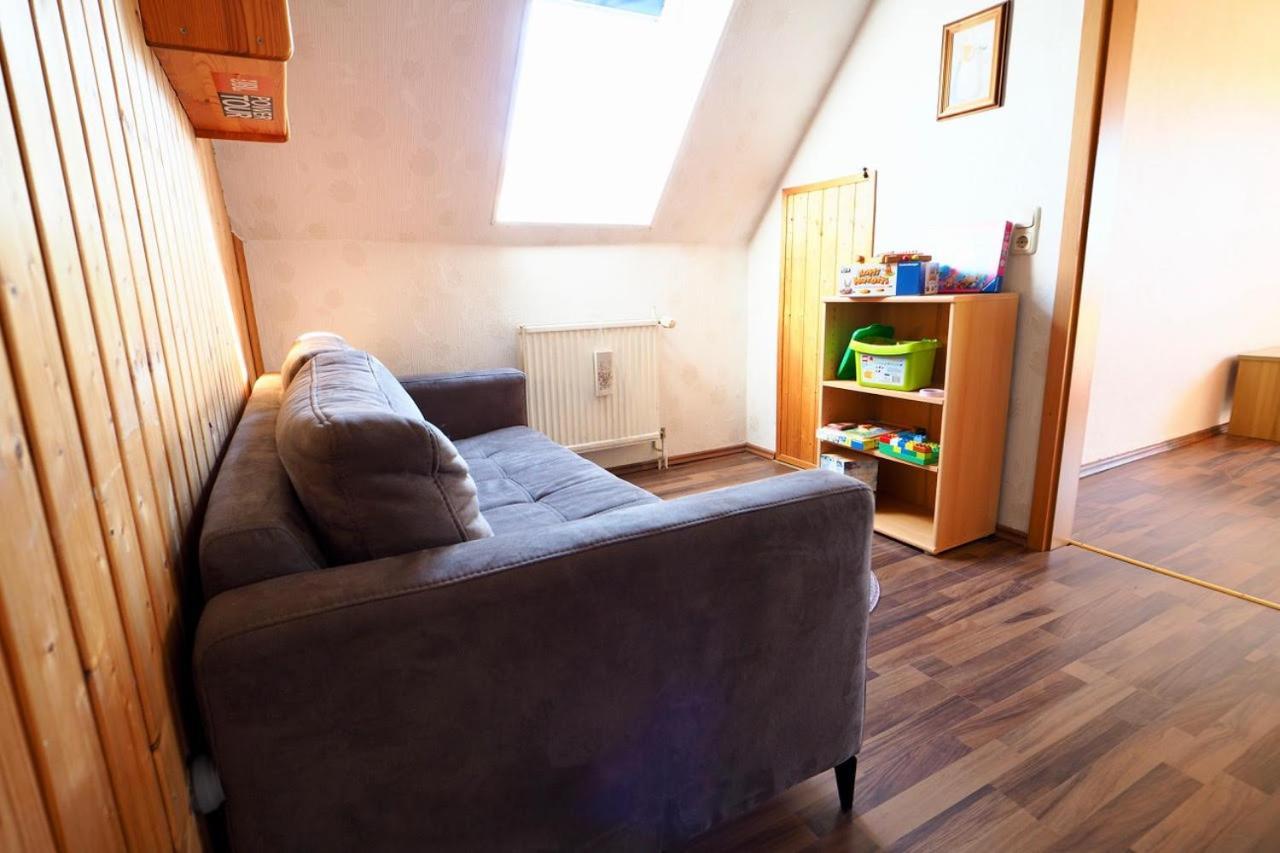 Ferienhaus Neumann - Ein Ganzes Haus Fuer Ihren Urlaub! Hessenburg Esterno foto